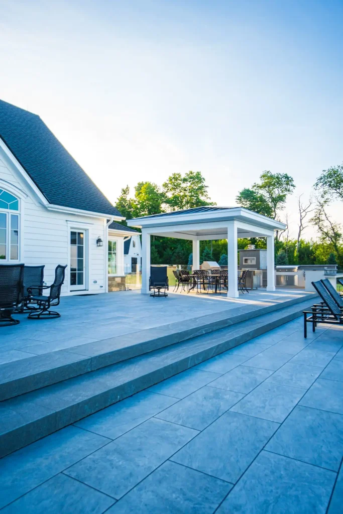 Farm Style Luxury Home 15