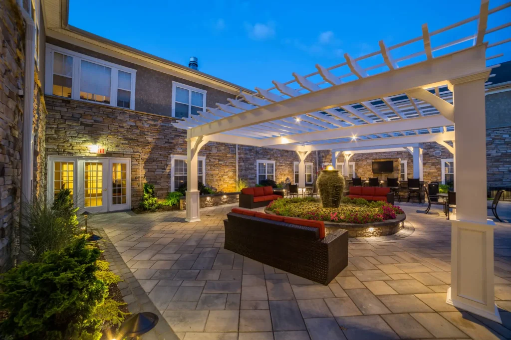 hamilton-nj-interior-courtyard12