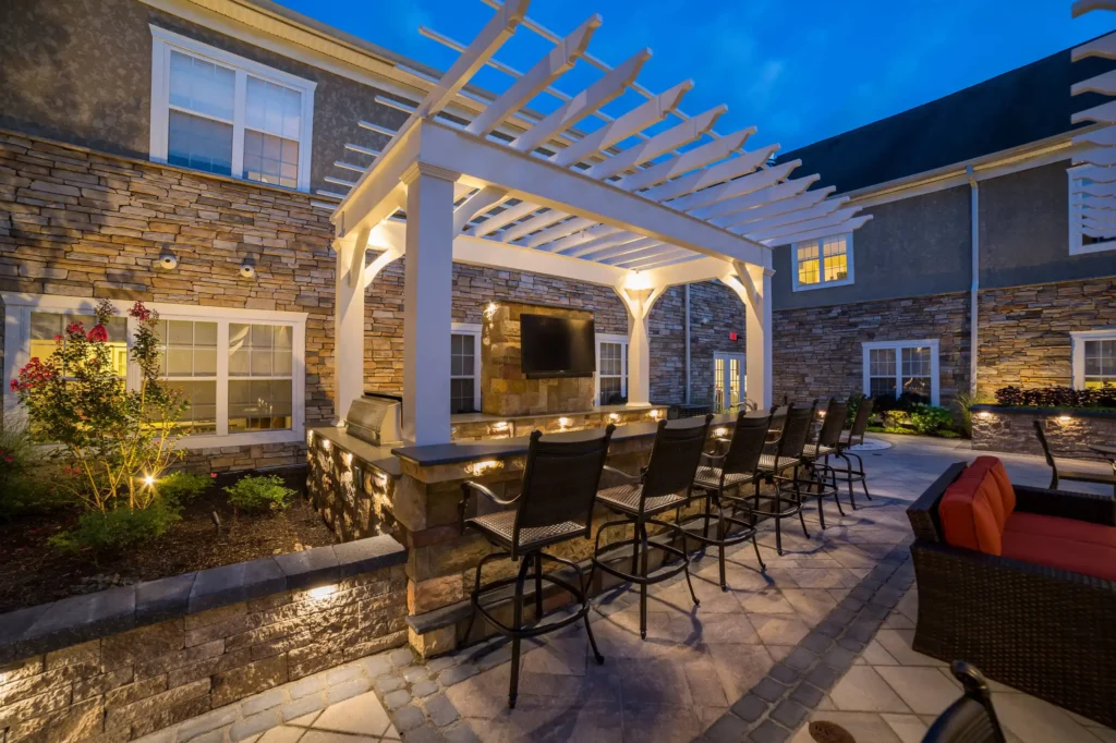 hamilton-nj-interior-courtyard13