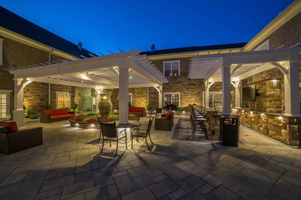 hamilton-nj-interior-courtyard16
