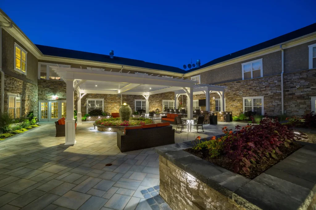 hamilton-nj-interior-courtyard17